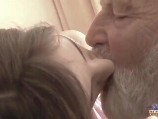 Old young - big shaft garry ata fucked by ýaşlar she licks thick old man pecker